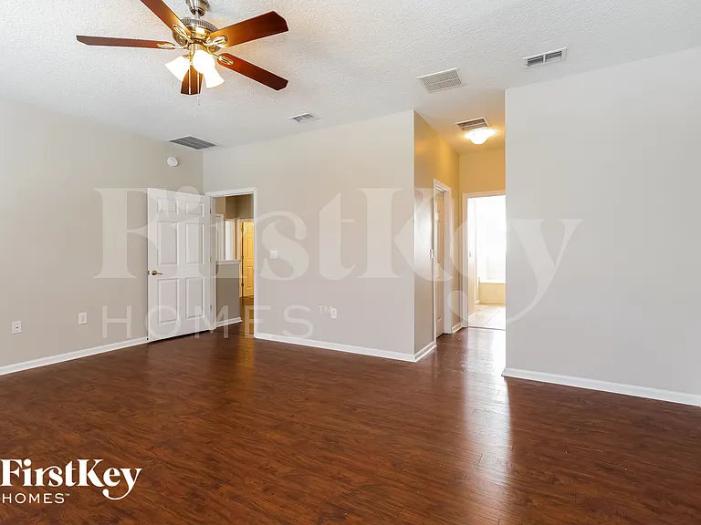1559 Majestic View Ln — Photo 10
