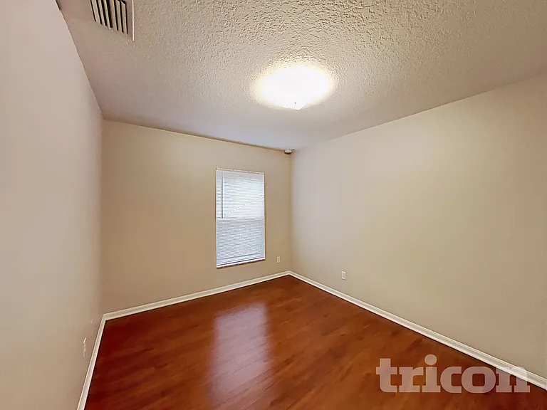 529 Greg St — Photo 12