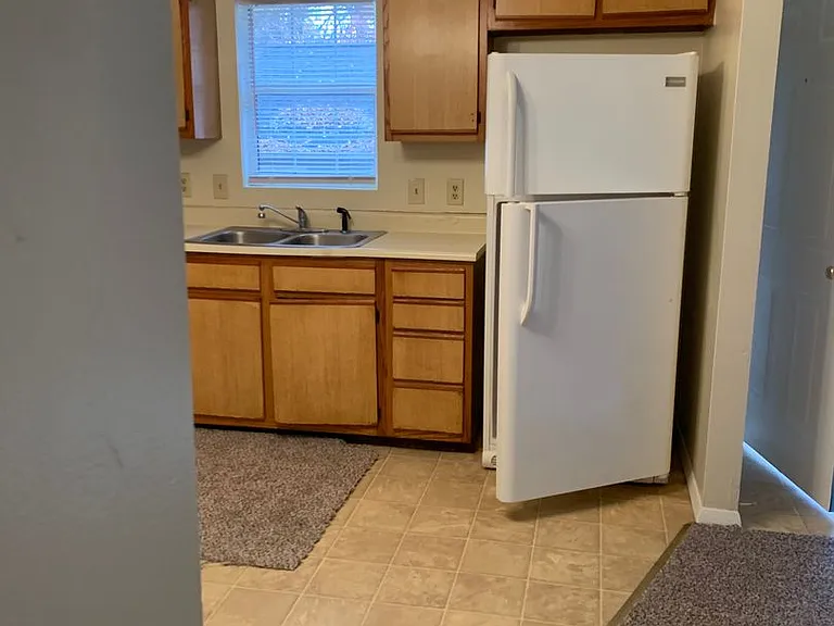 Ryan Court — Photo 13