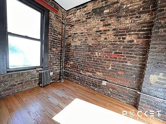 4th image of 520 E 14th St APT 17
