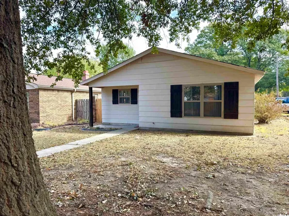 1211 S Wood St, Stuttgart, AR 72160