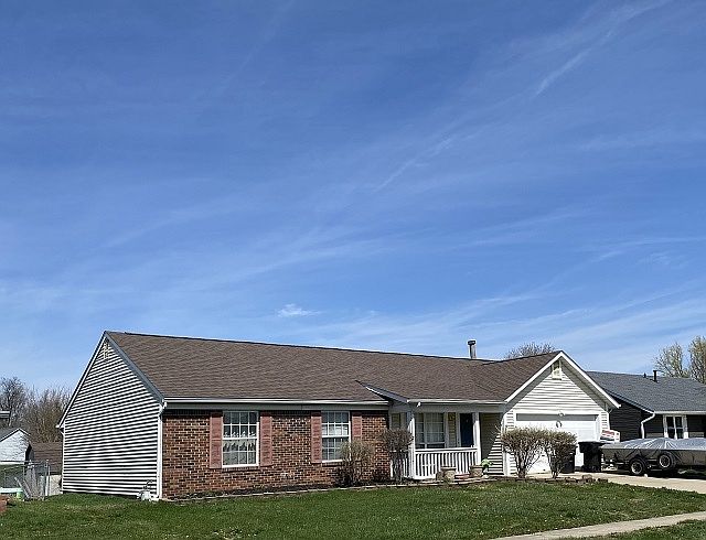 2nd image of 824 Sussex Ct