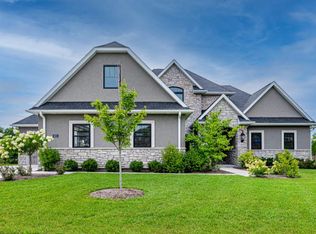 5601 Spicewood Dr, Columbia, MO 65203