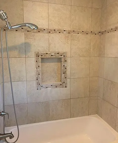 2123 Williamsburg Ct S — Photo 13