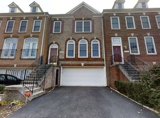 12175 Caldicot Ln, Fairfax, VA 22030