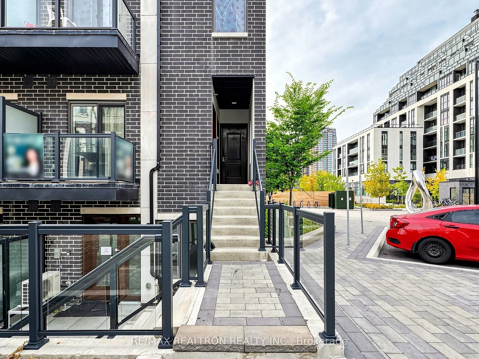 3423 Sheppard Ave E — Photo 2