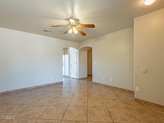 3rd image of 721 W Cholla Crest Dr
