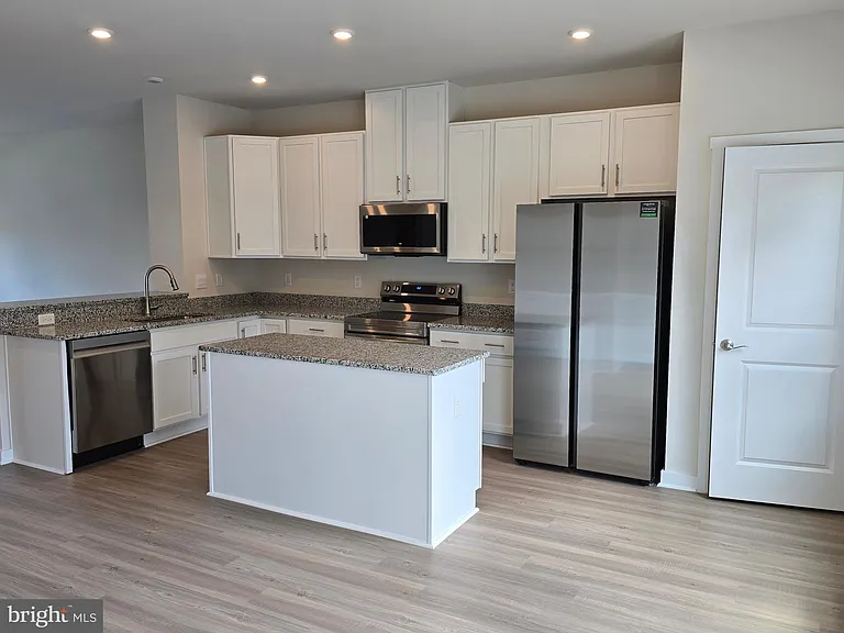 115 Boone Ct — Photo 8