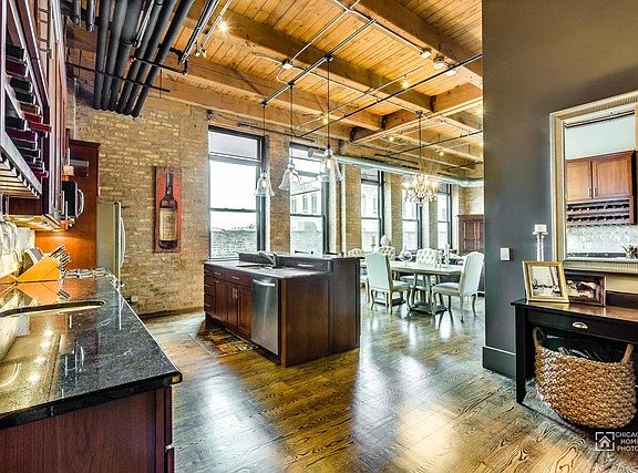 2nd image of 1101 W Lake St APT 3A