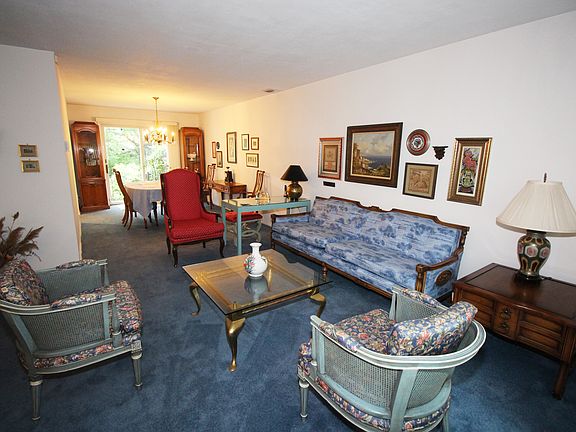 3rd image of 44 Linden St
