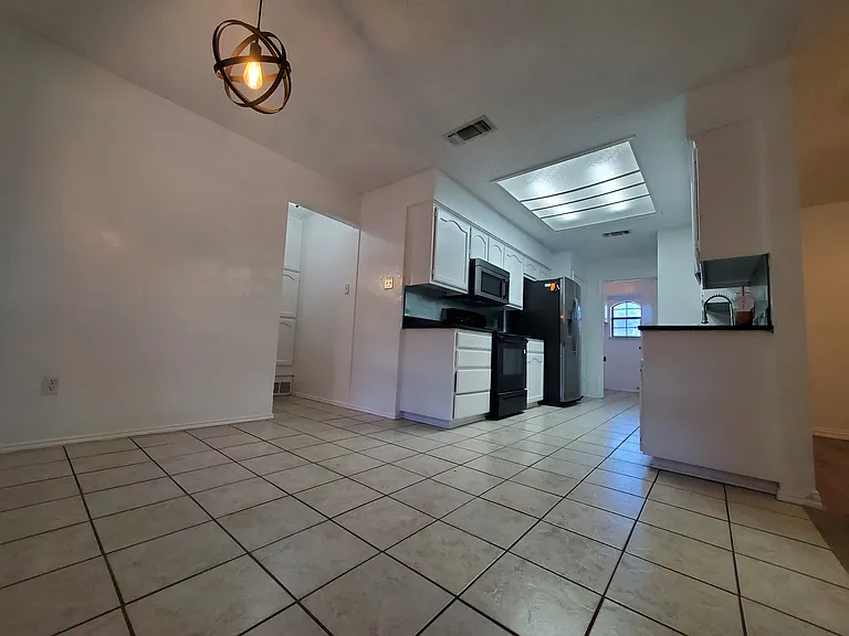 4700 Andalusia Trl — Photo 34