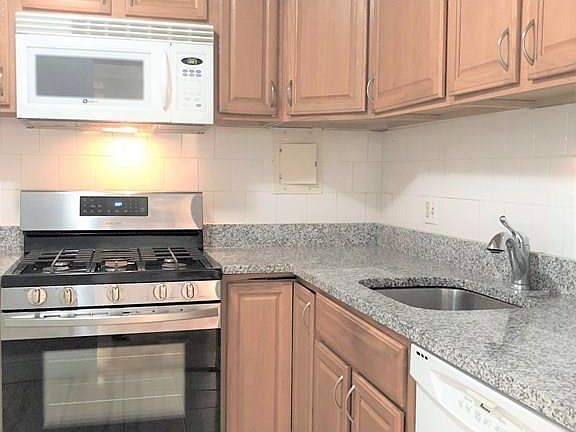3rd image of 99 Pond Ave APT 308