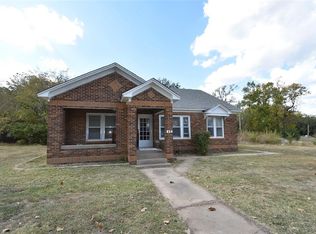520 S Bdwy St, Maud, OK 74854