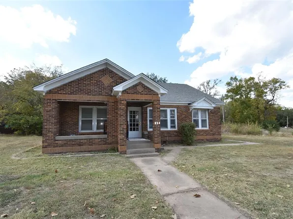 520 S Bdwy St, Maud, OK 74854