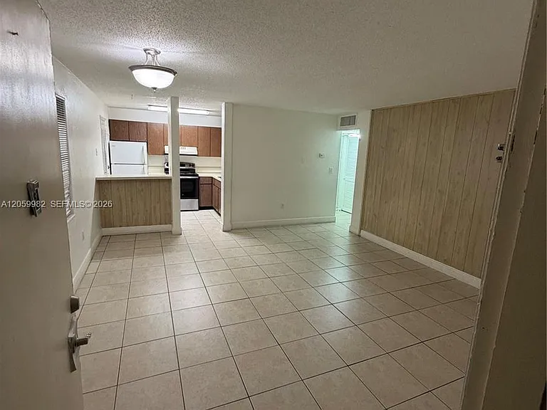 5501 SW 77th Ct #204C — Photo 1
