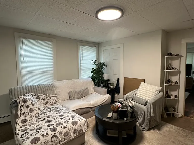 190 Common St #4 — Photo 3
