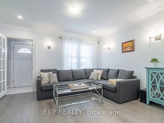 4th image of 78 Terrace Hill St