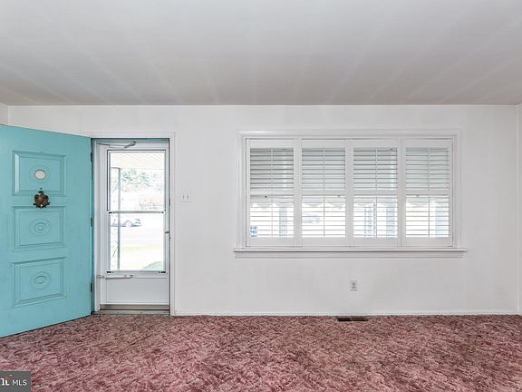 4th image of 8823 E Roosevelt Blvd