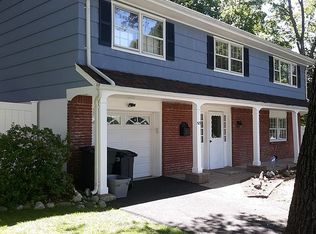 503 Skyline Lakes Dr, Ringwood, NJ 07456