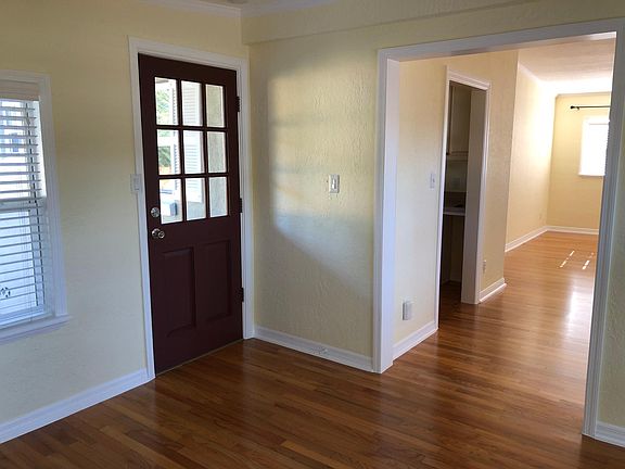 4th image of 911 Buckwood Dr