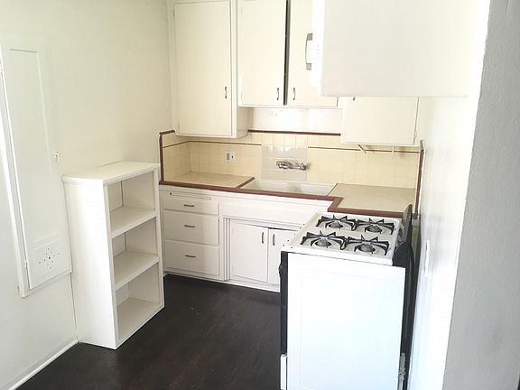 4th image of 12017 Albers St APT 05