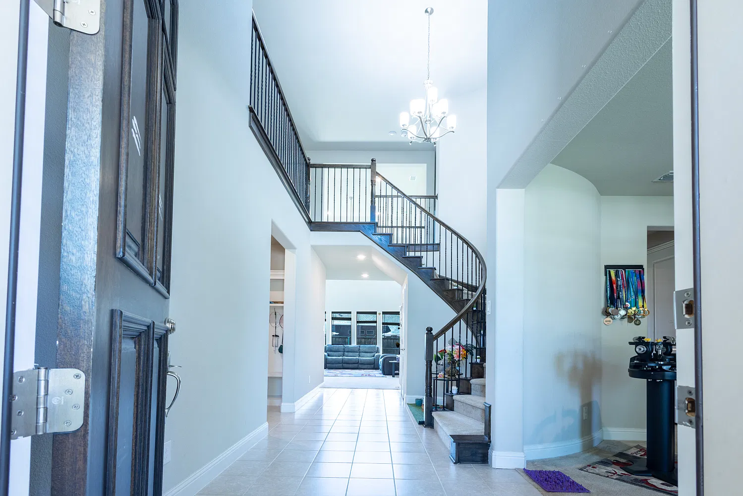 4 bed, 3294 sqft, $3,500 — Photo 4