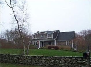 28 Wapping Rd, Portsmouth, RI 02871