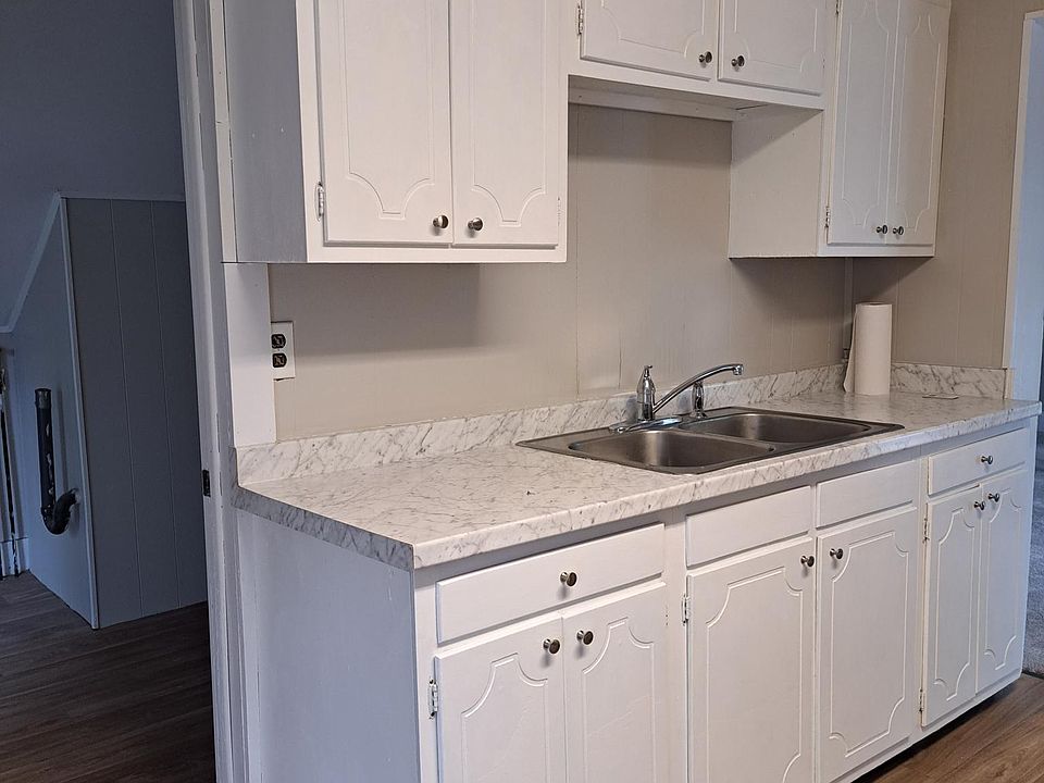 1st image of 76 Cherry St APT 2