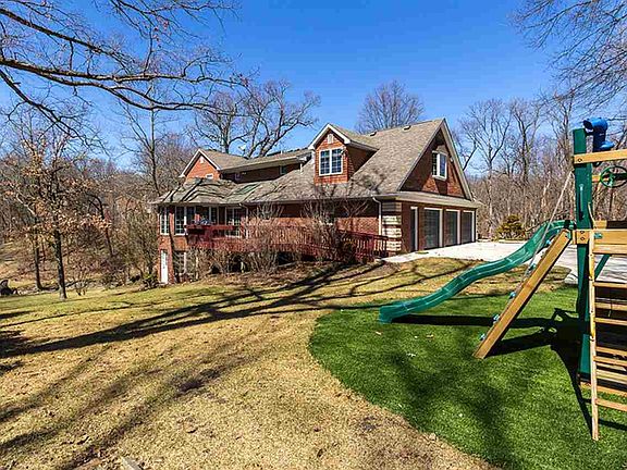 3rd image of 28 Wildwood Dr
