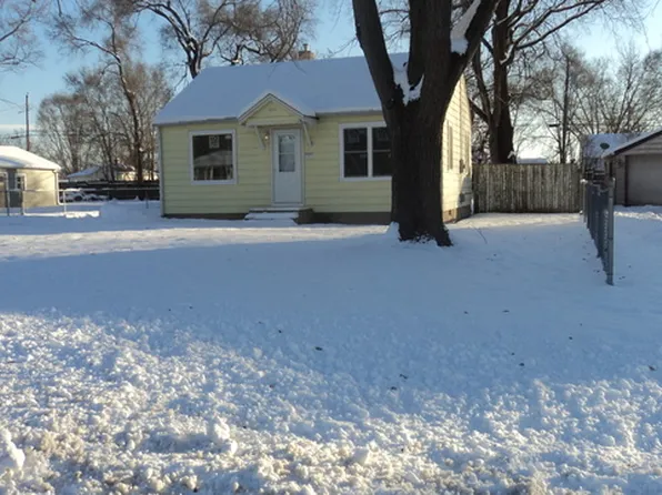 177 E Greenview Ave, Machesney Park, IL 61115