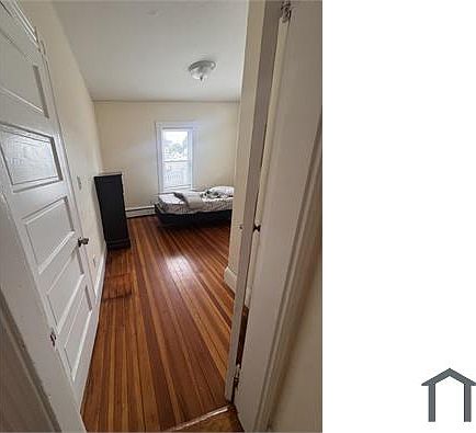 5th image of 120 Linden St