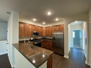 610 S Riverside Ave #204, Rialto, CA 92376