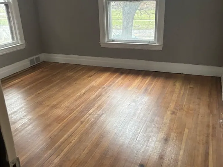 1225 E Grand Blvd — Photo 3
