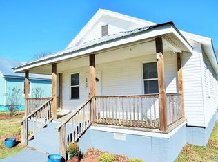 2408 Elm St, Guntersville, AL 35976