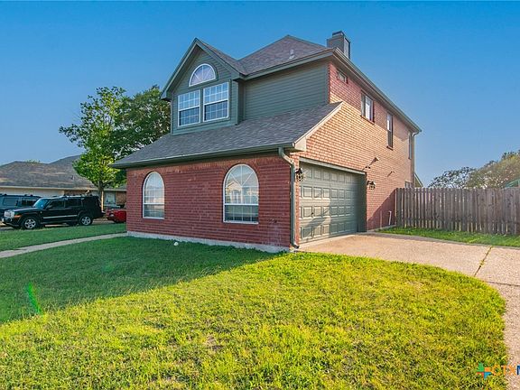 2nd image of 511 Skyline Dr