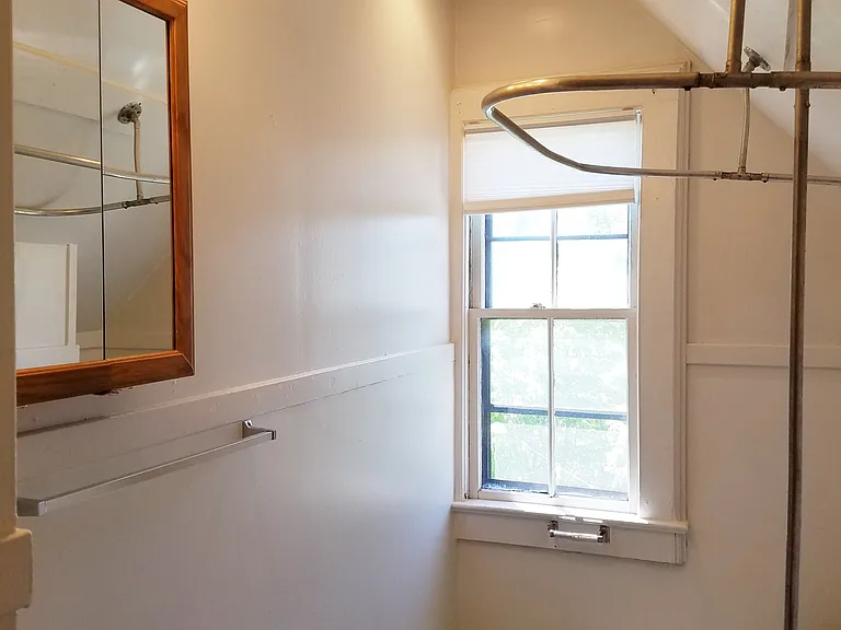 121 Caroline St #7 — Photo 6