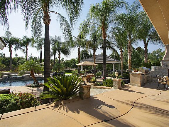 5th image of 27345 Tierra Verde Dr