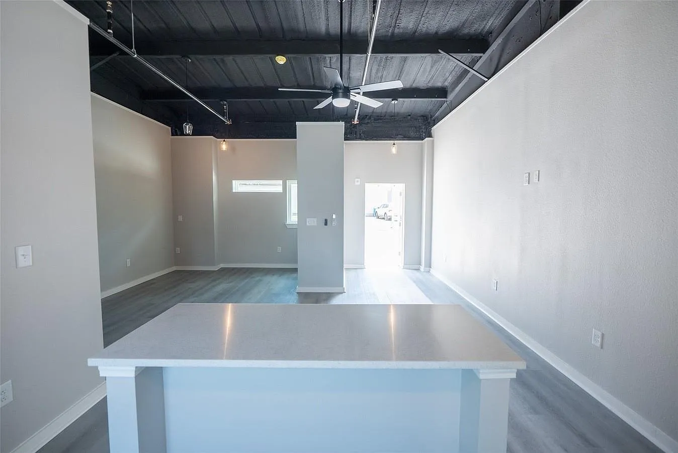 1 bed, 1.0 bath, 600 sqft, $1,250 — Photo 3