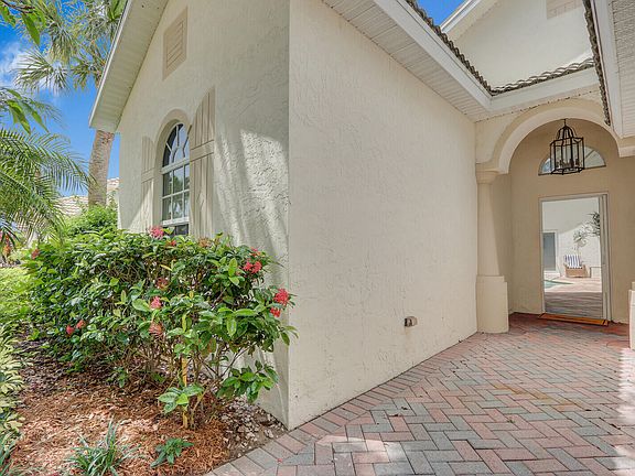 3rd image of 12408 SE Plandome Drive