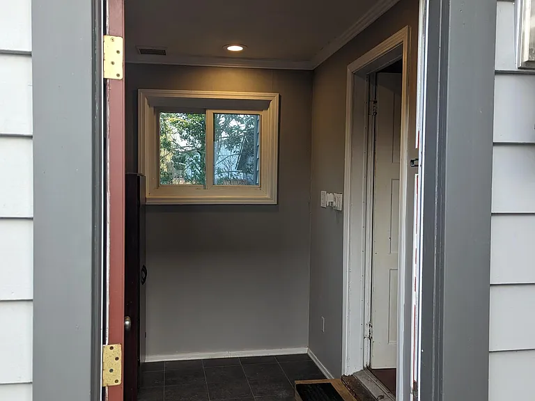 710 N 86th St — Photo 22