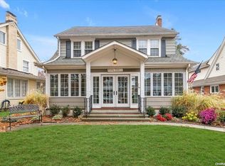 42 Huron Rd, Floral Park, NY 11001