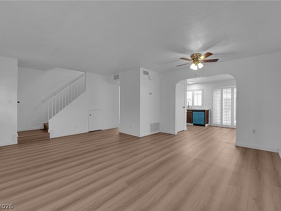 4th image of 4037 Nightingale Ct