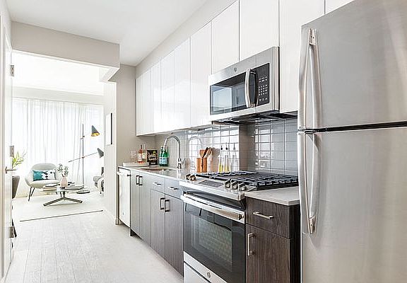 4th image of 147-40 Archer Ave #7018