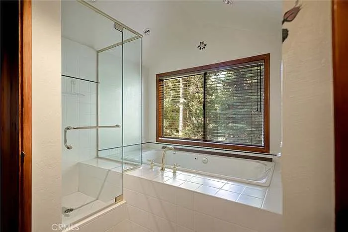 637 Crest Estates Ct — Photo 20