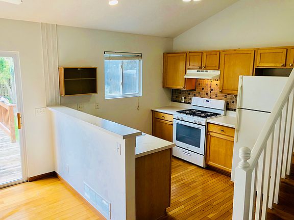 5th image of 6416 N 131st St