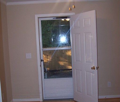 3rd image of 790 Greenwood St