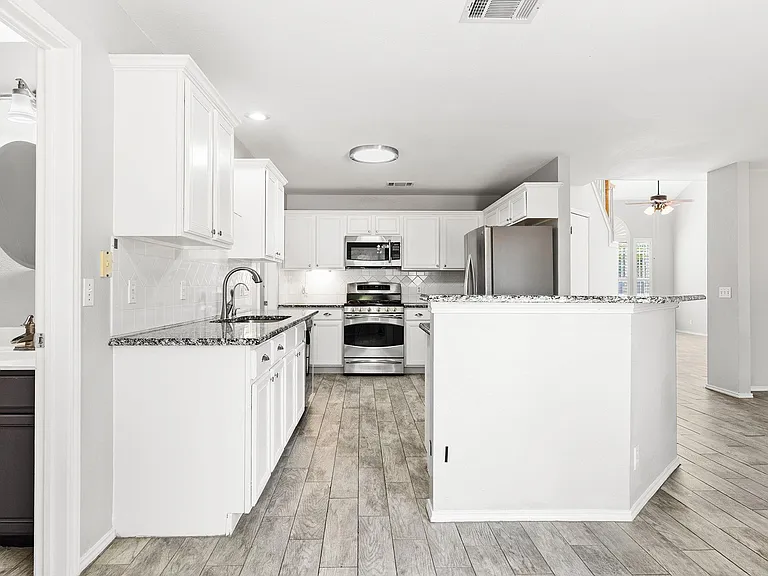 16802 Bailey Jean Dr — Photo 10
