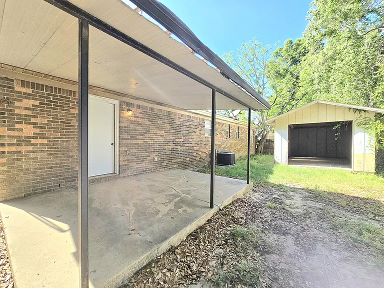 3230 Palmdale Ave — Photo 17