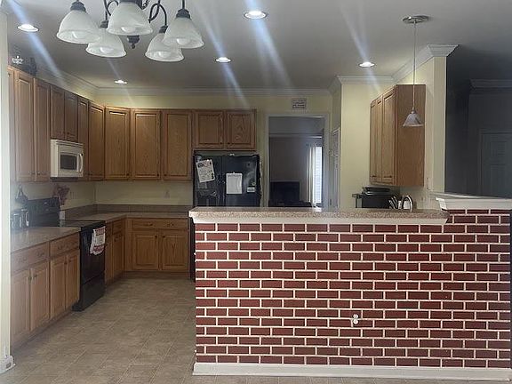 5th image of 6 Goldenrod Dr