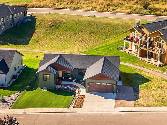 5th image of 310 Timberwolf Dr